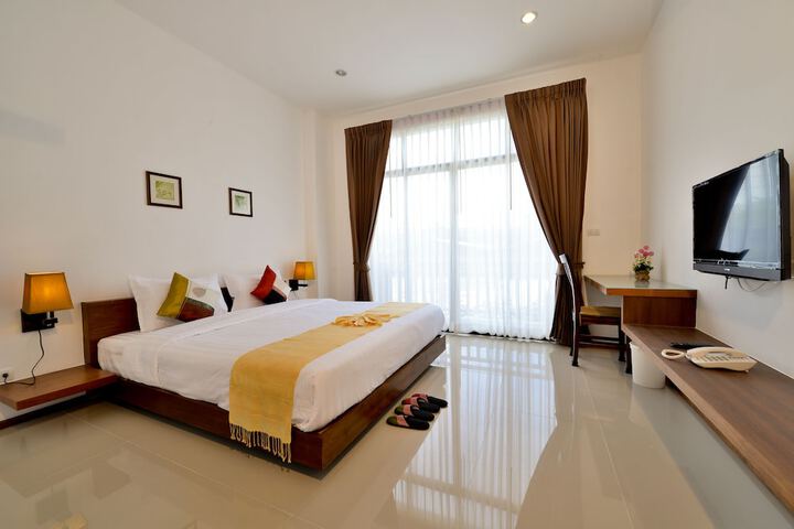 Room 7 of 72