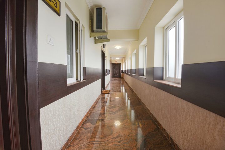 Hotel Interior 4 of 33