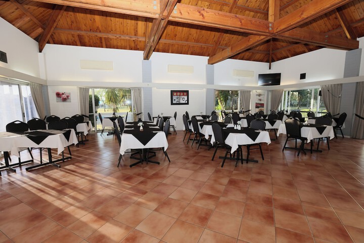Ballroom/Hall 46 of 64