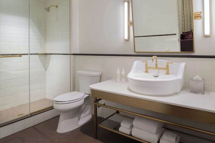 Bathroom shower