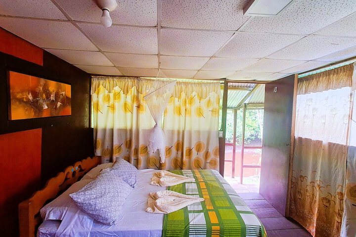 Room 18 of 127