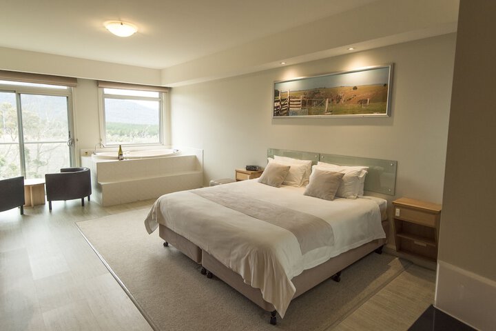 Room 3 of 49
