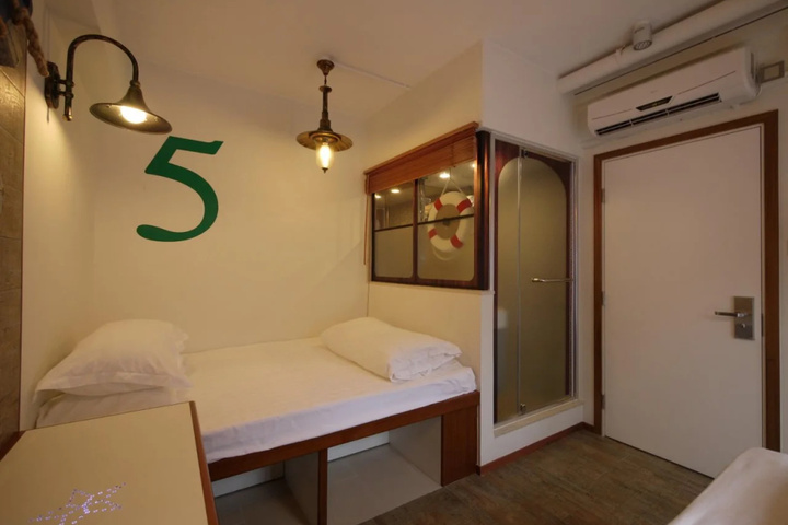 Room 3 of 11