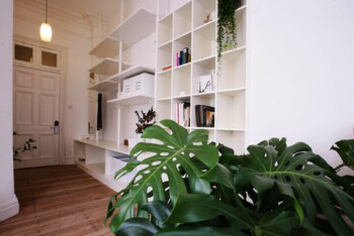 Room 42 of 75