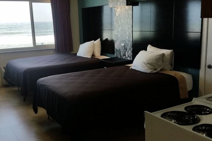 2 Double Beds (23 of 59)
