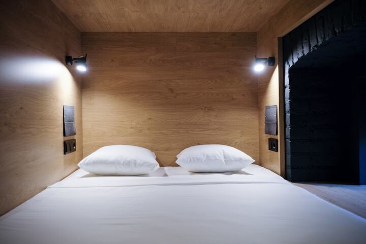 Room 17 of 53