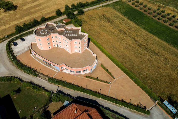 Hotel 54 of 61