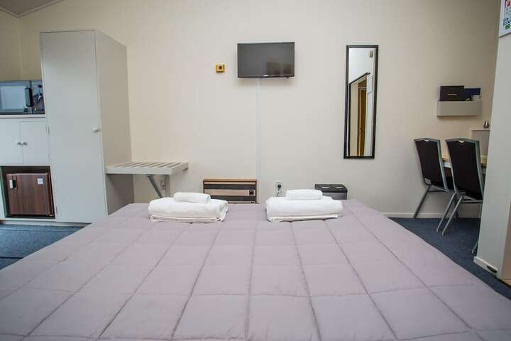 Room 2 of 46