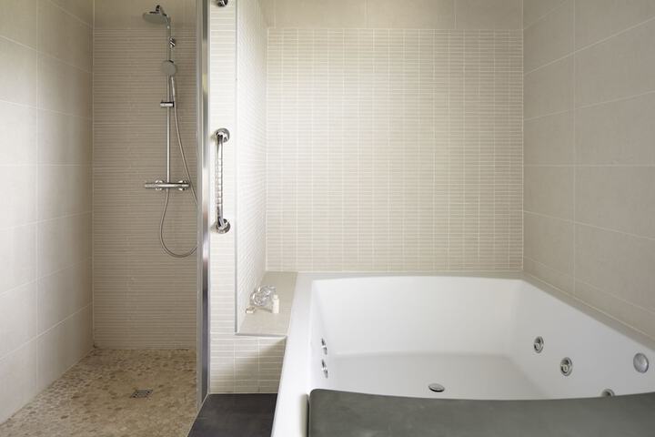 Room 20 of 36