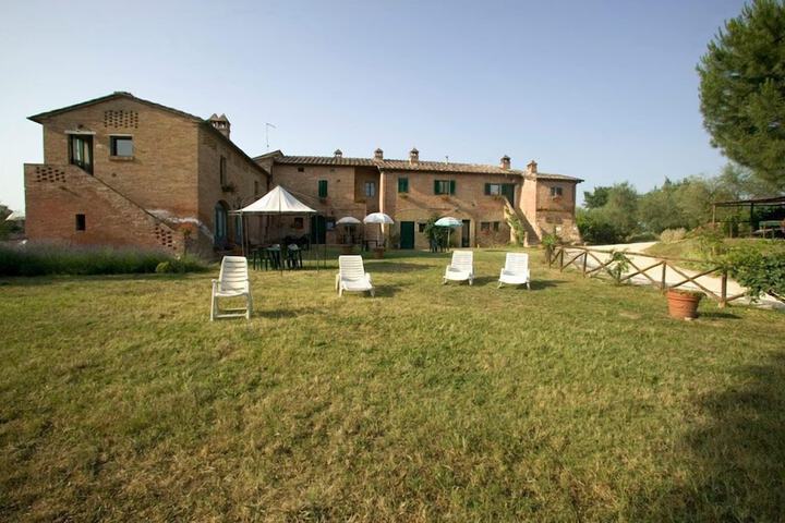 La Grotta di Montecchino in Siena