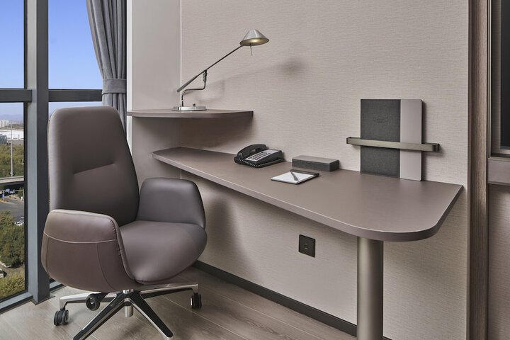 Room 25 of 107