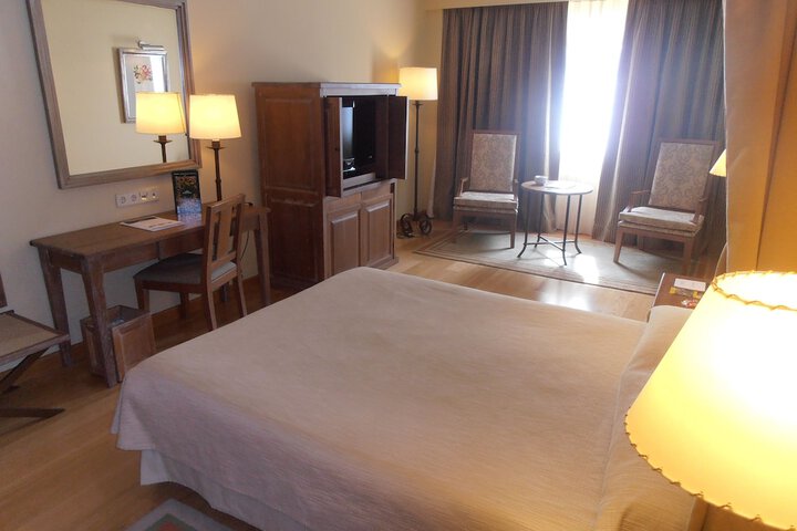 Room 13 of 73