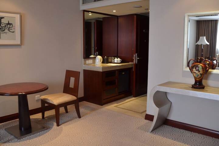 Room 14 of 22