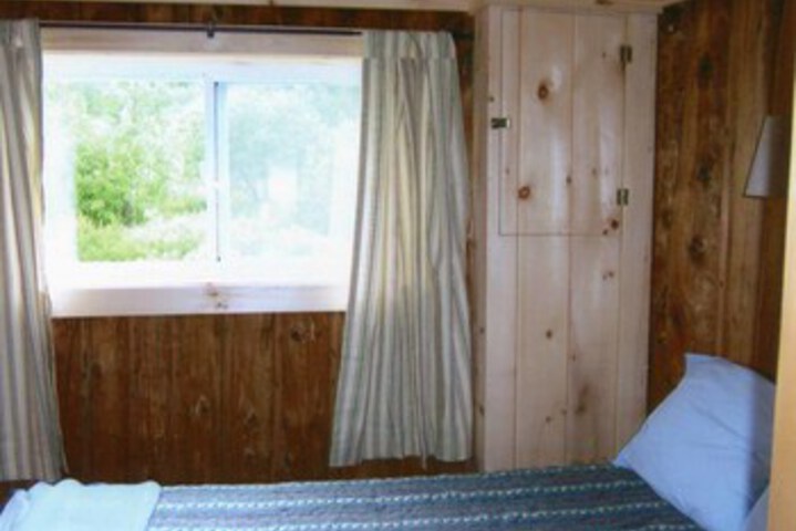 Room 10 of 13