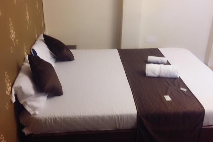 Room 2 of 5