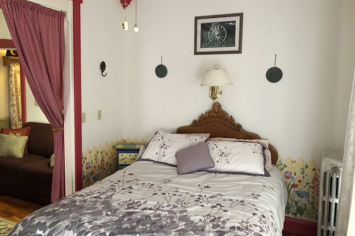 Room 9 of 32