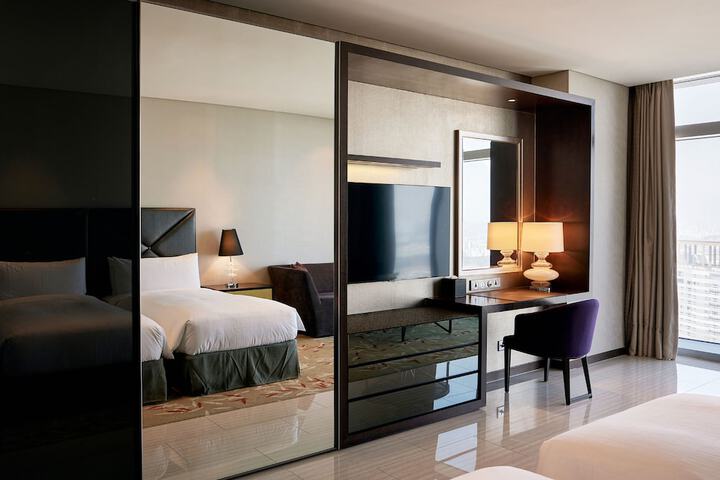 Room 16 of 71