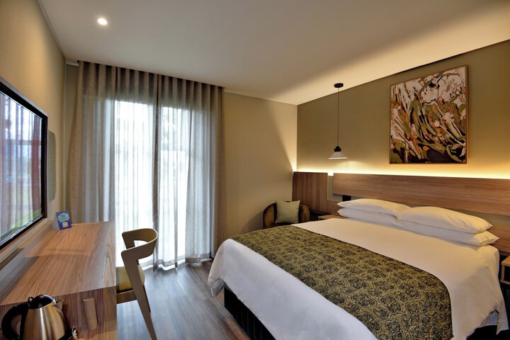 Room 3 of 25