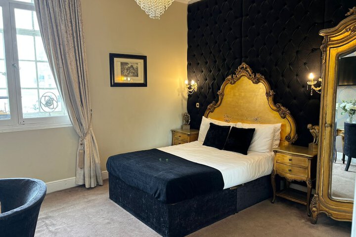 Room 45 of 171