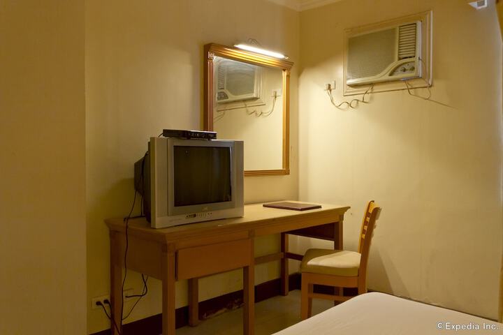 Room 36 of 60