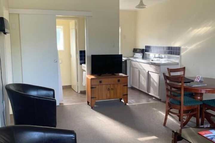 Room 5 of 27