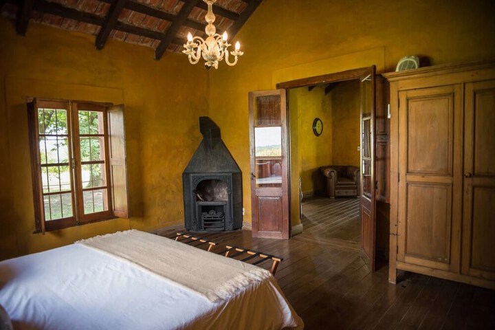 Room 2 of 13