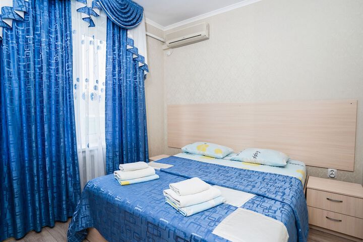 Room 5 of 34