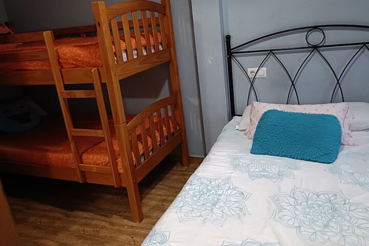 Room 5 of 38