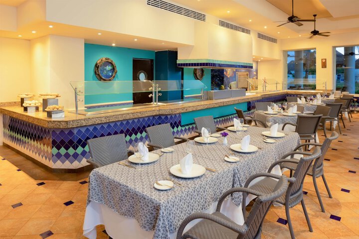 Dining 56 of 78