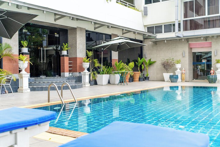 Pool 64 of 140