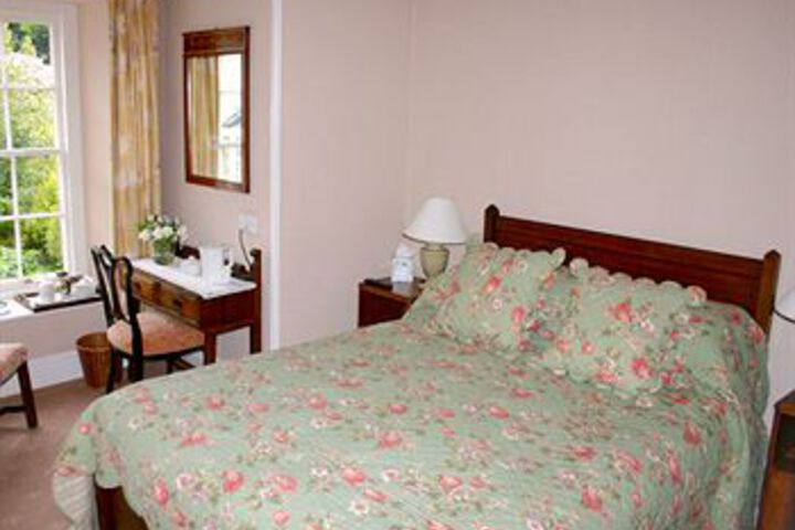 Room 10 of 20
