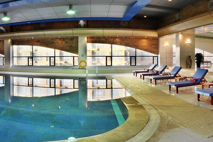 Pools & Facilities