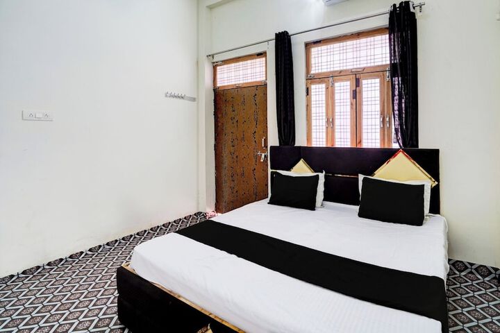Room 11 of 26