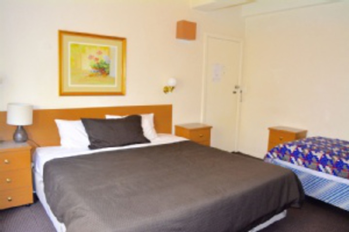 Room 80 of 768