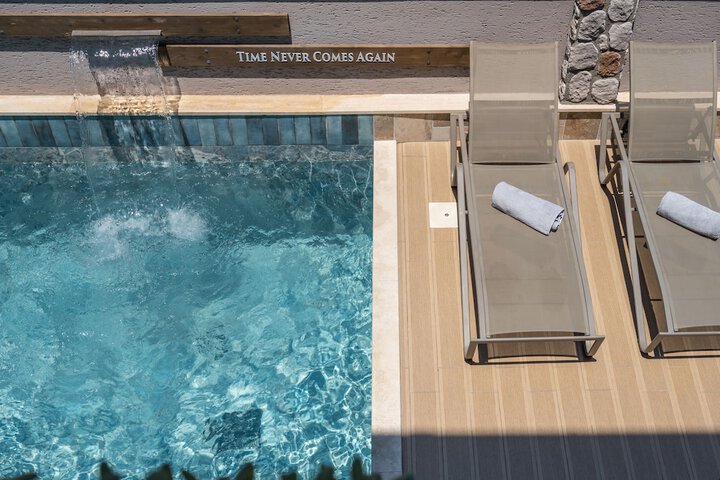 Pool 70 of 113