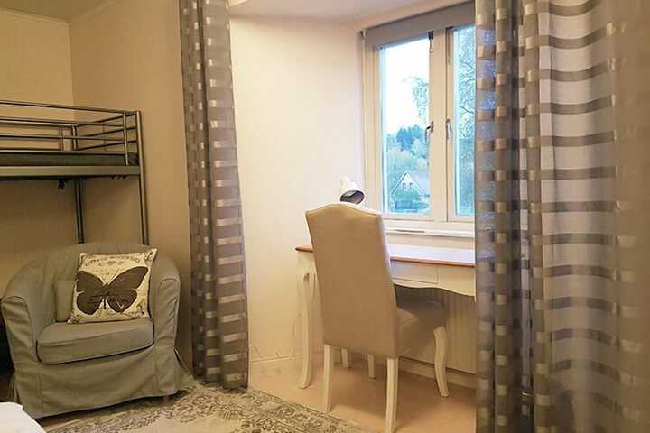 Room 6 of 38