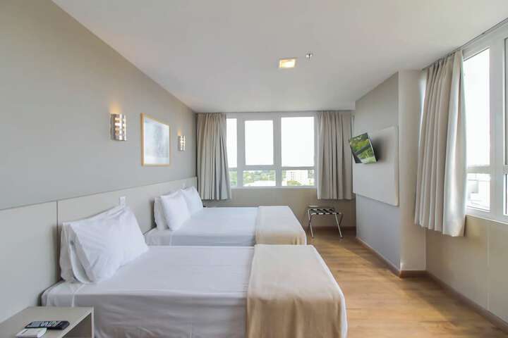 Room 21 of 118