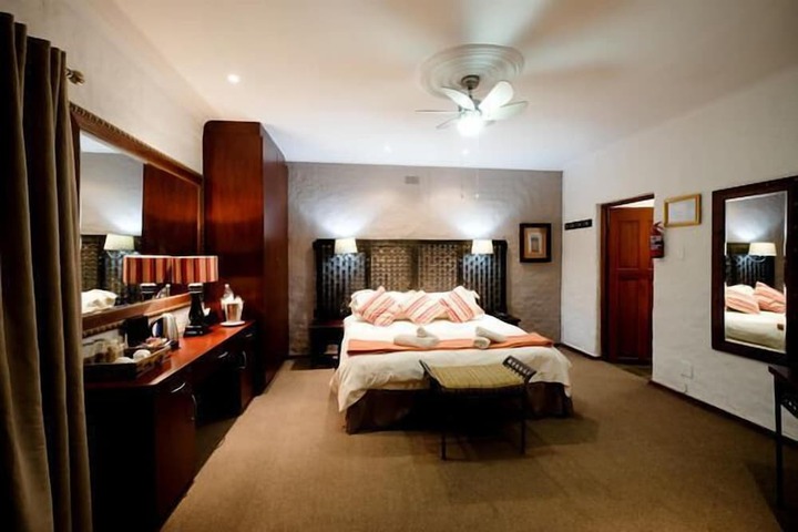 Room 4 of 47