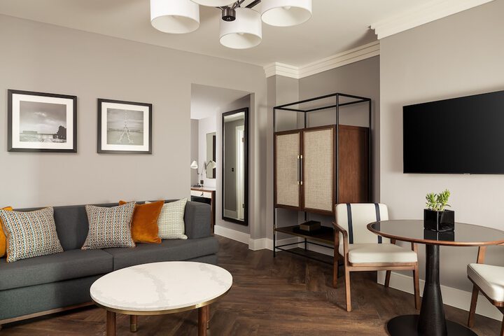 Room 14 of 47