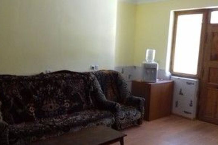Room 18 of 27