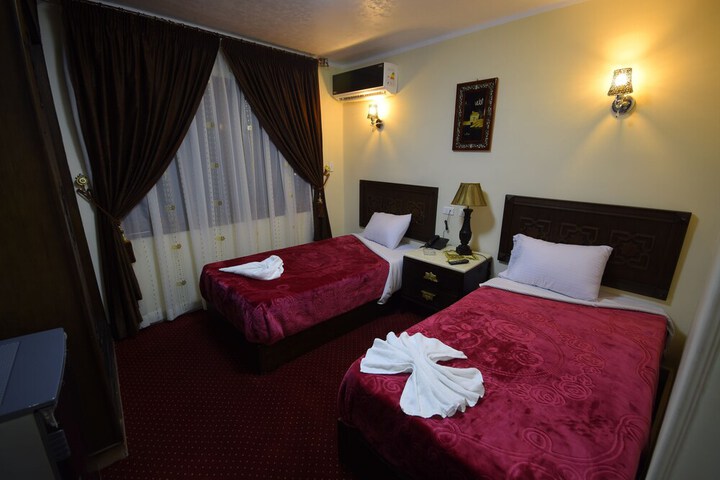 Room 32 of 91