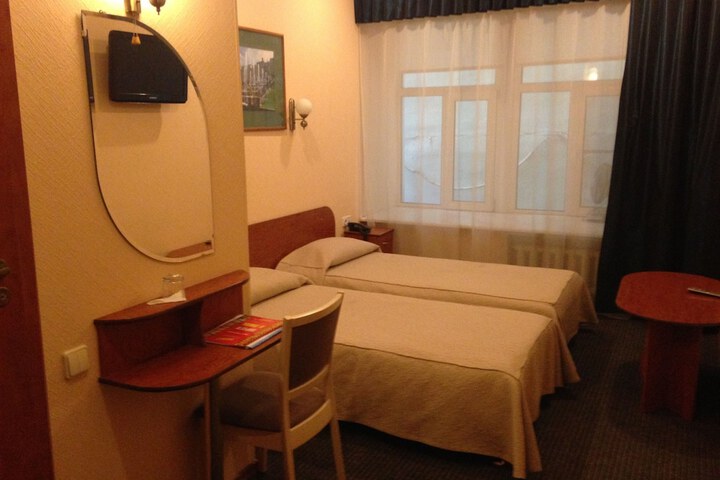 Room 6 of 52