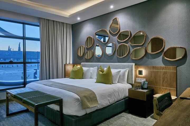 Room 30 of 171