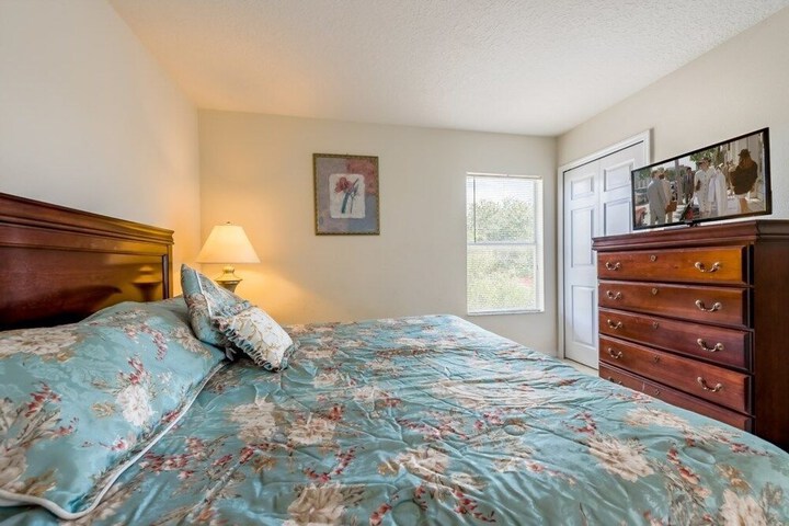 Room 27 of 414