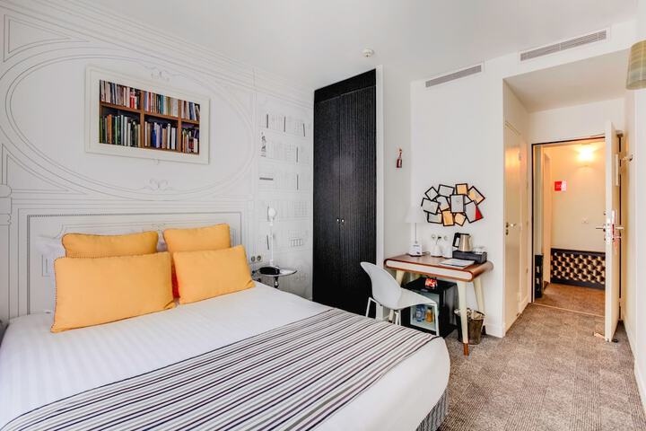 Room 21 of 42