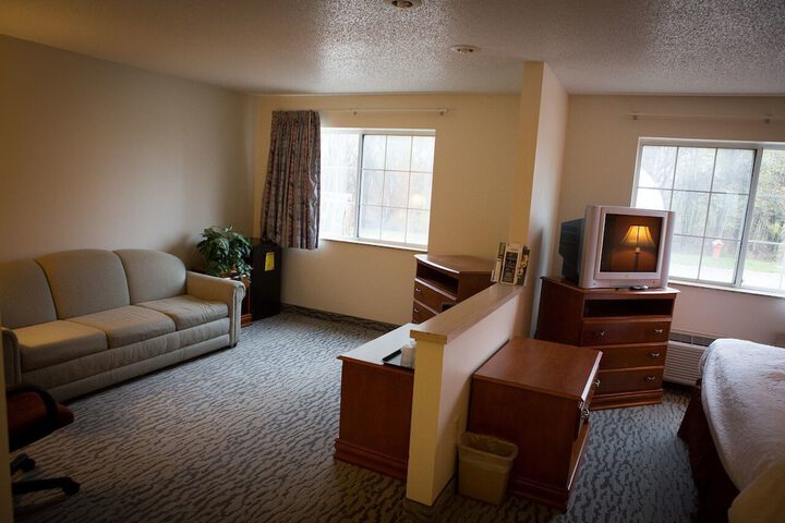 Room 7 of 19