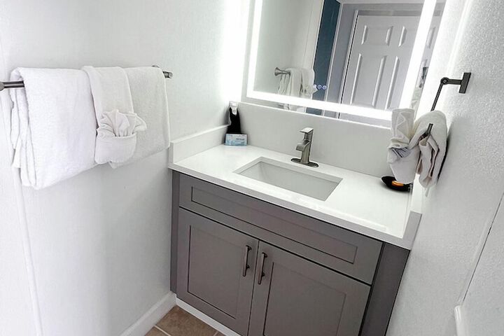 Bathroom amenities