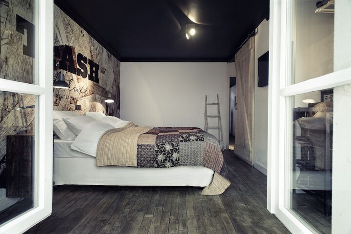 Room 15 of 31