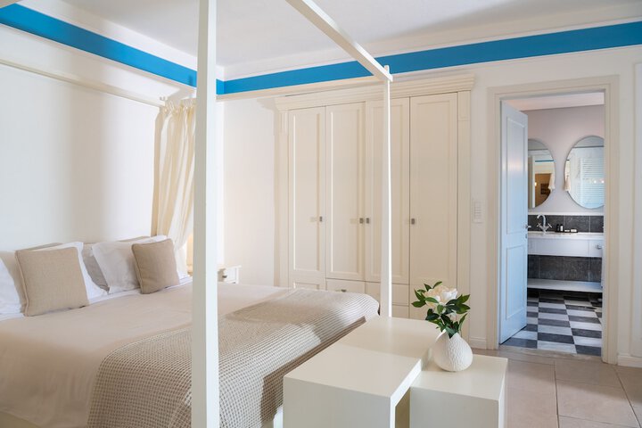 Room 8 of 75