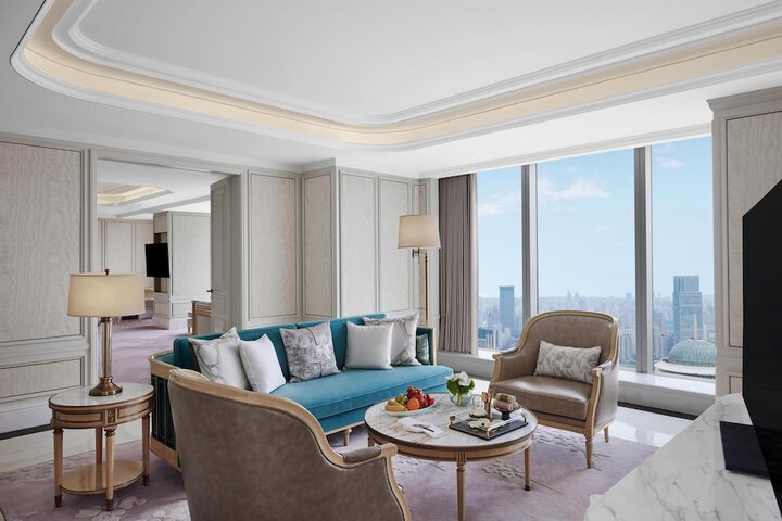 Room 47 of 106